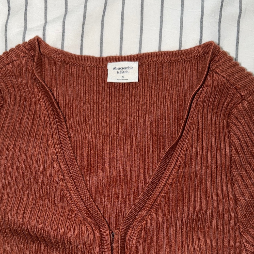 Abercrombie & Fitch Brown Button Down Ribbed Top - Picture 2 of 3